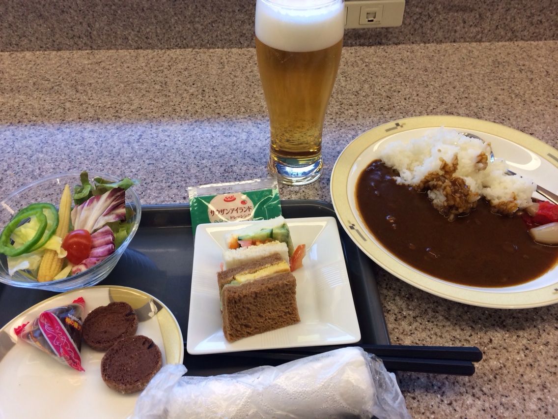 関西空港 Jal サクララウンジでご飯食べてjl727で出張 日式社畜榎田の諸国漫遊記