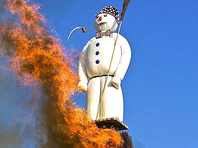 雪だるまを大爆破！衝撃的なスイスの春祭り（セクセロイテン