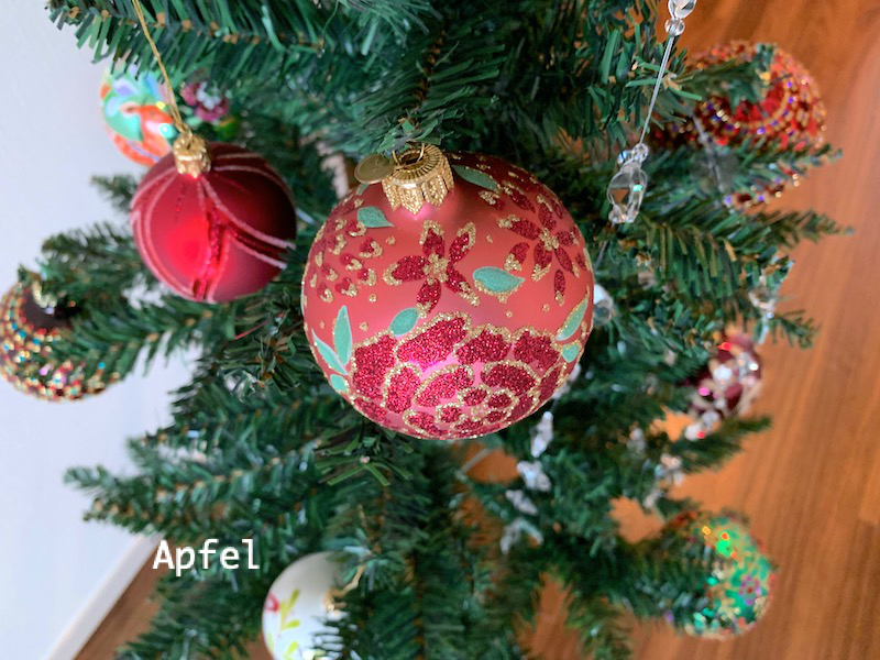 英国人夫へのクリスマスプレゼント 今年はトクベツ編 海外から日本に家を買う 34 スイスの街角から