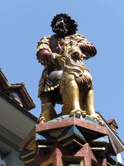 P8192335