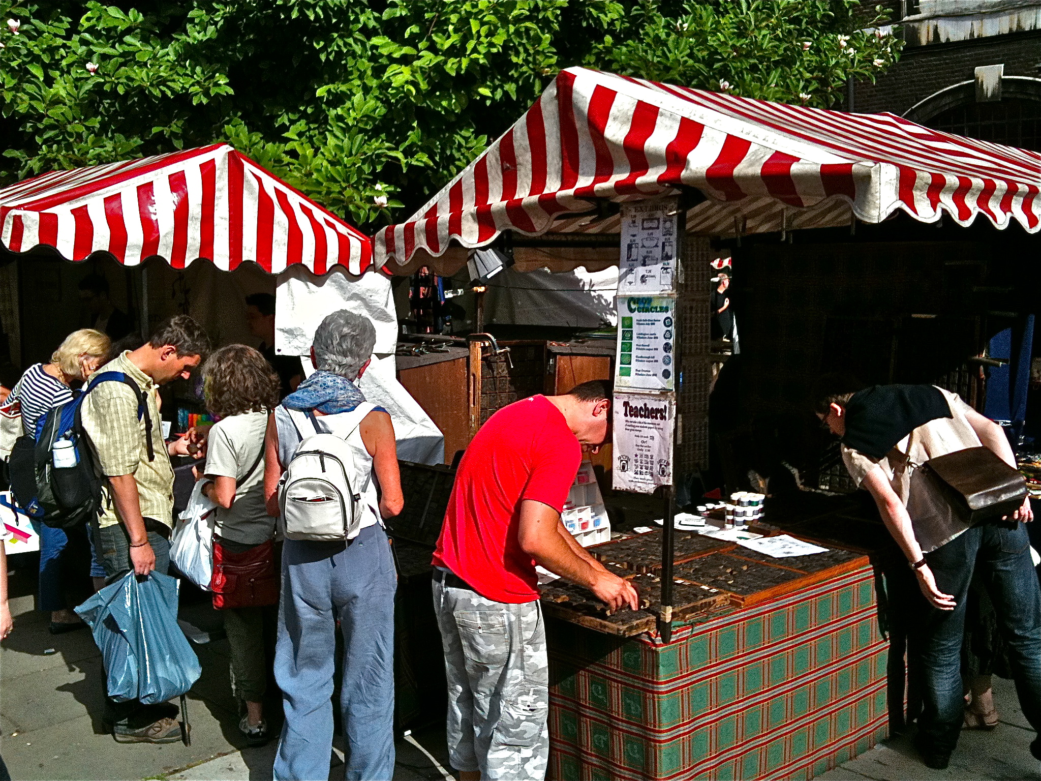 夏のロンドン8 ピカデリー界隈と 蚤の市 スイスの街角から