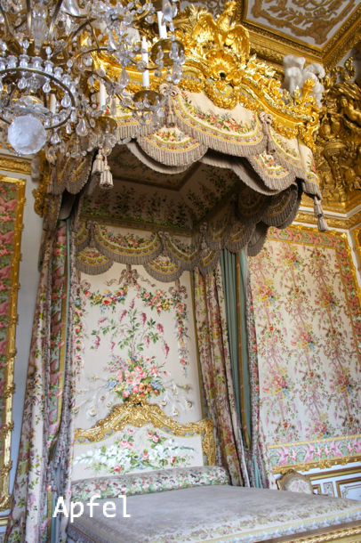 ベルサイユ宮殿 王妃の寝室の収納セット-