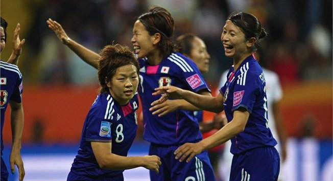 なでしこジャパン優勝おめでとう 最後まで諦めない心 感動をありがとう スイスの街角から