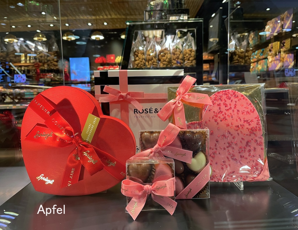 一箱 48,000 円のスイスチョコ！！ : スイスの街角から