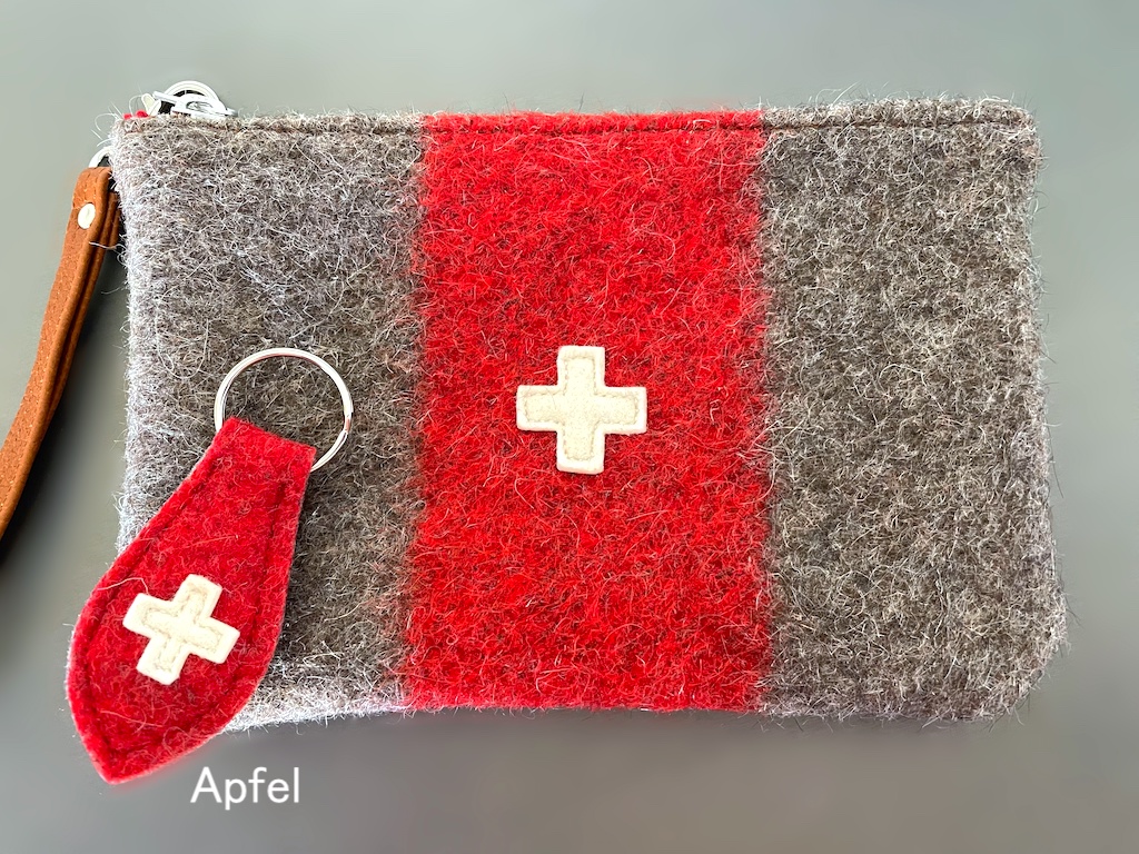 [新品未使用] スイス郷土人形　土産品　ハンドメイド♪♪オブジェ 新品未使用] スイス郷土人形 土産品 ハンドメイド♪♪オブジェ