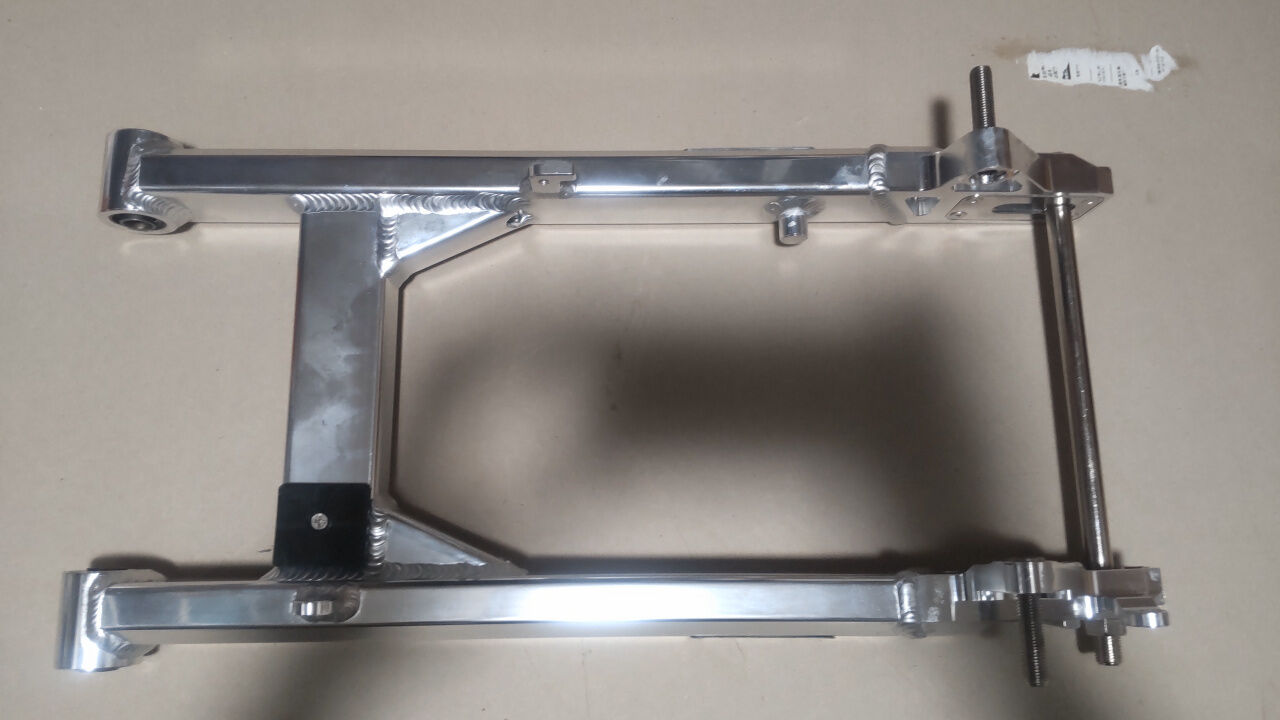 CT125ハンターカブ（JA65）アルミスイングアーム装着 : ADVな日記