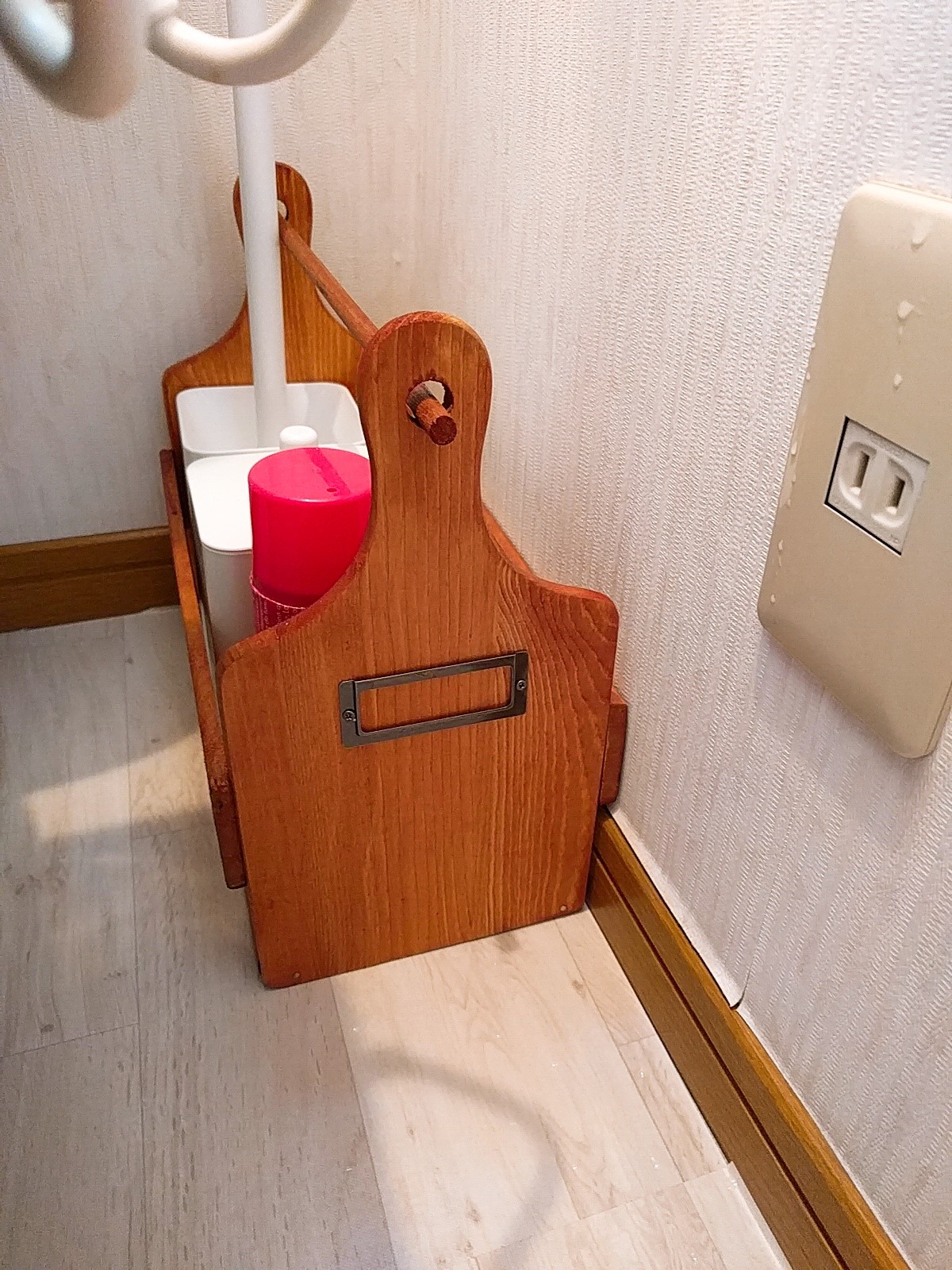 100均カッティングボードでdiy トイレ収納ケース 30代独身女のきままな生活