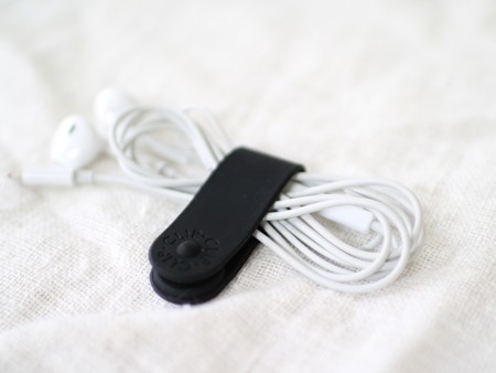 セリアvsキャンドゥ イヤホン収納に選んだ シリコンクリップ はこっち えりゐのｅｖｅｒｙ ｄｉａｒｙ Powered By ライブドアブログ