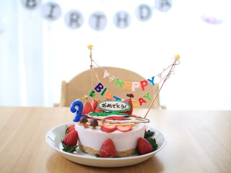 2歳の誕生会 ケーキ編 はやぶさ こまちのチョコプレートを作ったんだけど えりゐのｅｖｅｒｙ ｄｉａｒｙ Powered By ライブドアブログ