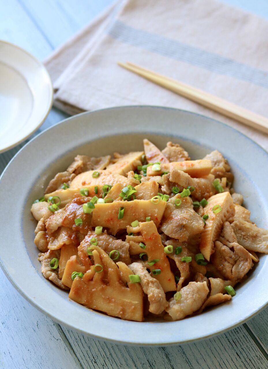 今日のレシピ 主菜 たけのこと豚バラのピリ辛味噌炒め 私と家族と食卓と 料理家 神田えり子
