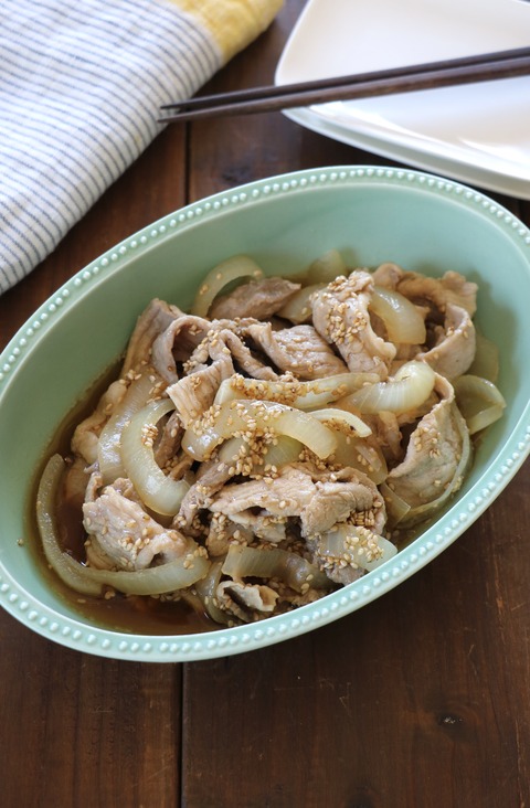 中華だれの豚こまと玉ねぎの蒸し焼き縦