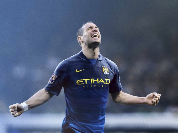 5b78450f-40a0-4a12-9fdd-d348418f3dff