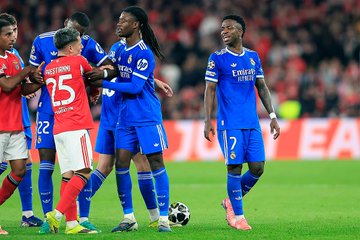 【動画】レアル、ヴィニシウスの超ゴラッソでCLプレーオフベンフィカ戦勝利ｗｗｗｗｗｗｗ