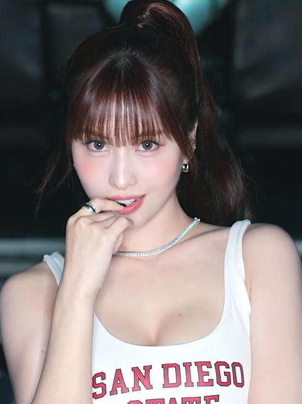 【貯王画像】TWICE・モモ、とんでもないえちすぎる格好をするｗｗｗｗｗｗｗ