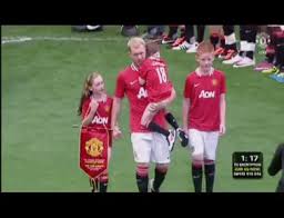 【悲報】マンチェスターユナイテッドのOB「娘の足を舐めるのが毎日の日課なんだ」←きもすぎて大炎上