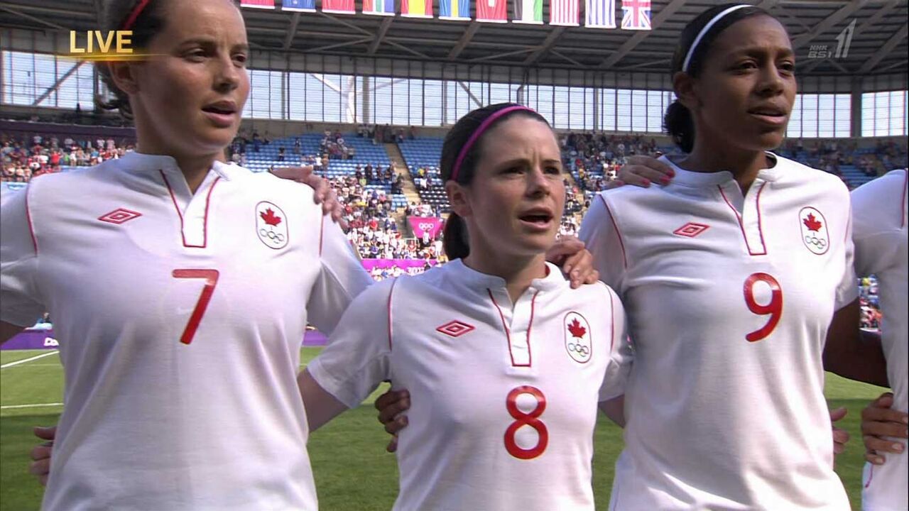 画像 最近の女子サッカーのユニホームがとんでもなくやばいと話題にwowowwowow スポキチ速報 画像 最近の女子サッカーのユニホームがとんでもなくやばいと話題にwowowwowow スポキチ速報