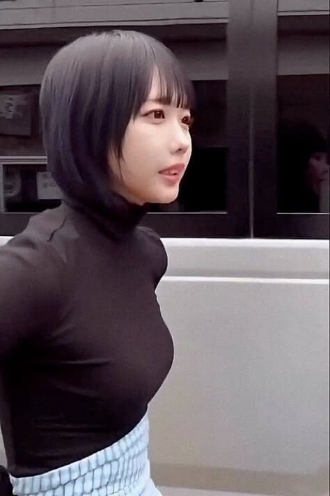 【画像】あのちゃんのぴっちりした服がえちすぎるｗｗｗｗｗｗ