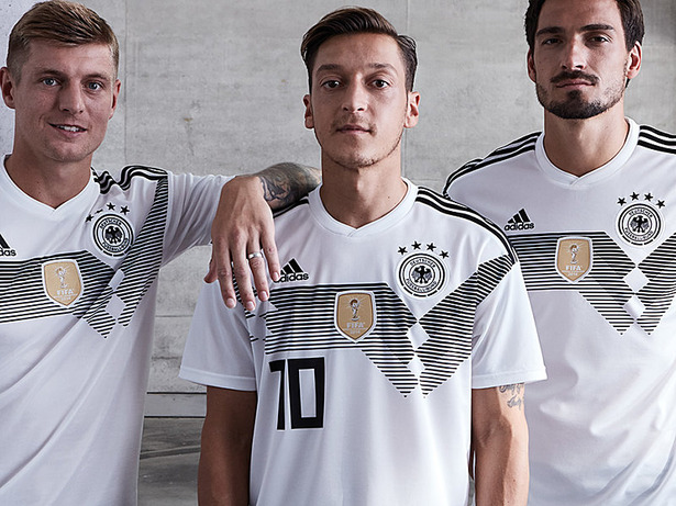 trikot-1509961930_zoom86_crop_800x600_800x6001882