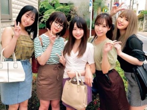 【JD早抜き企画】仲良し素人女子大生５人組が早抜き対決！友達の目の前で開花させた高速杭打ち騎乗位で連続中出しさせて賞金獲……のトップ画像