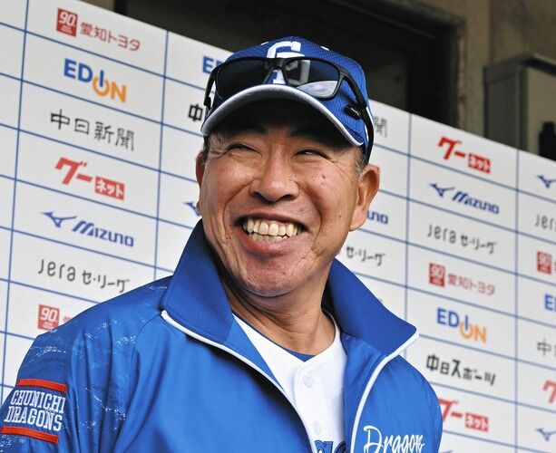 中日・井上一樹監督、走って球場入りしようとしたらガードマンに「関係者ですか？」と止められる