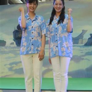 日テレ新人女子アナ・佐藤梨那アナと後呂有紗アナがアロハシャツで登壇