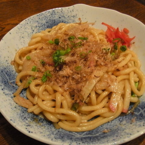 関西では焼きうどんの味付けは醤油ｗｗｗｗ