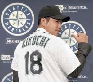 菊池雄星 4.43 3勝3敗