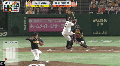 巨人阿部、阪神のルーキー谷川から先制のスリーランホームラン！