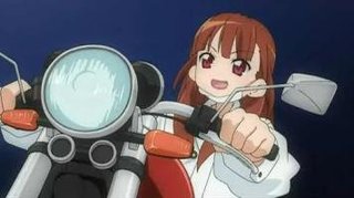 【悲報】女さん、バイクに乗り粋がる