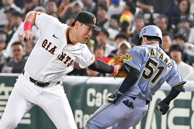 全治3ヵ月の重傷で「岡本和真」前半戦絶望…悪夢の交錯プレーに広澤克実が「ベンチの責任」を指摘する理由