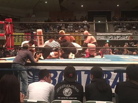 【速報】新日プロレス・本間朋晃「救急搬送」続報キターーーー!!意識は?病院で診断の結果・・・衝撃の発表がされた模様・・
