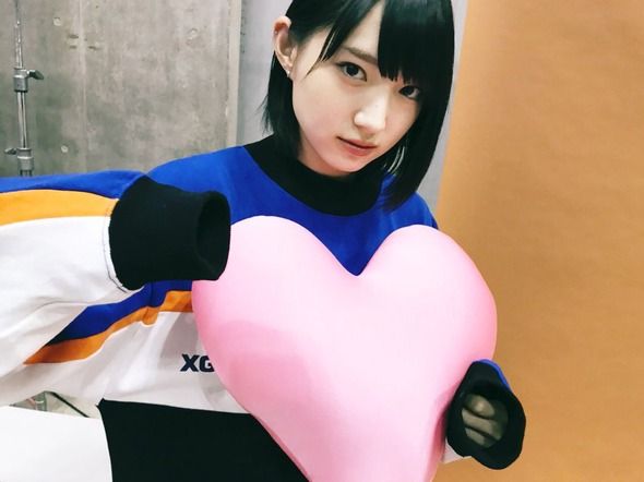 岡田奈々「とても大切な特別な人、ゆーりちゃんが18歳になりました。