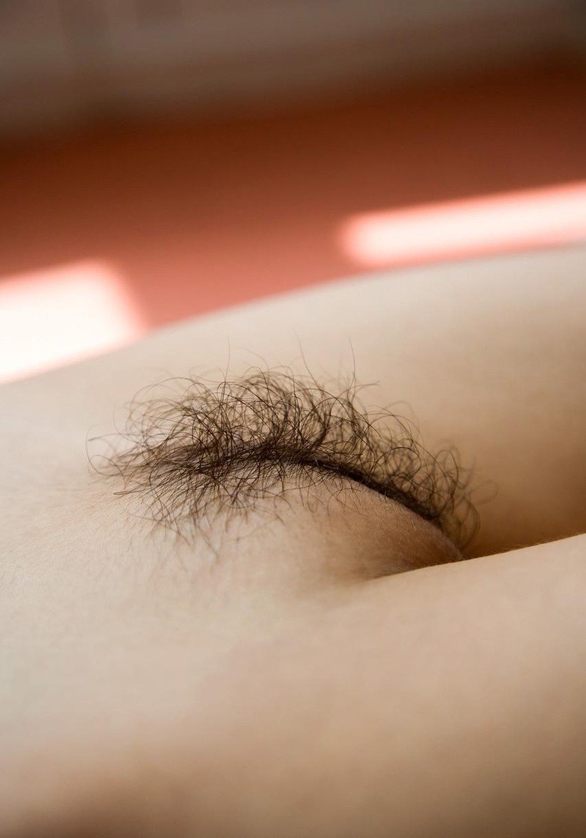 薄い陰毛のマンコ