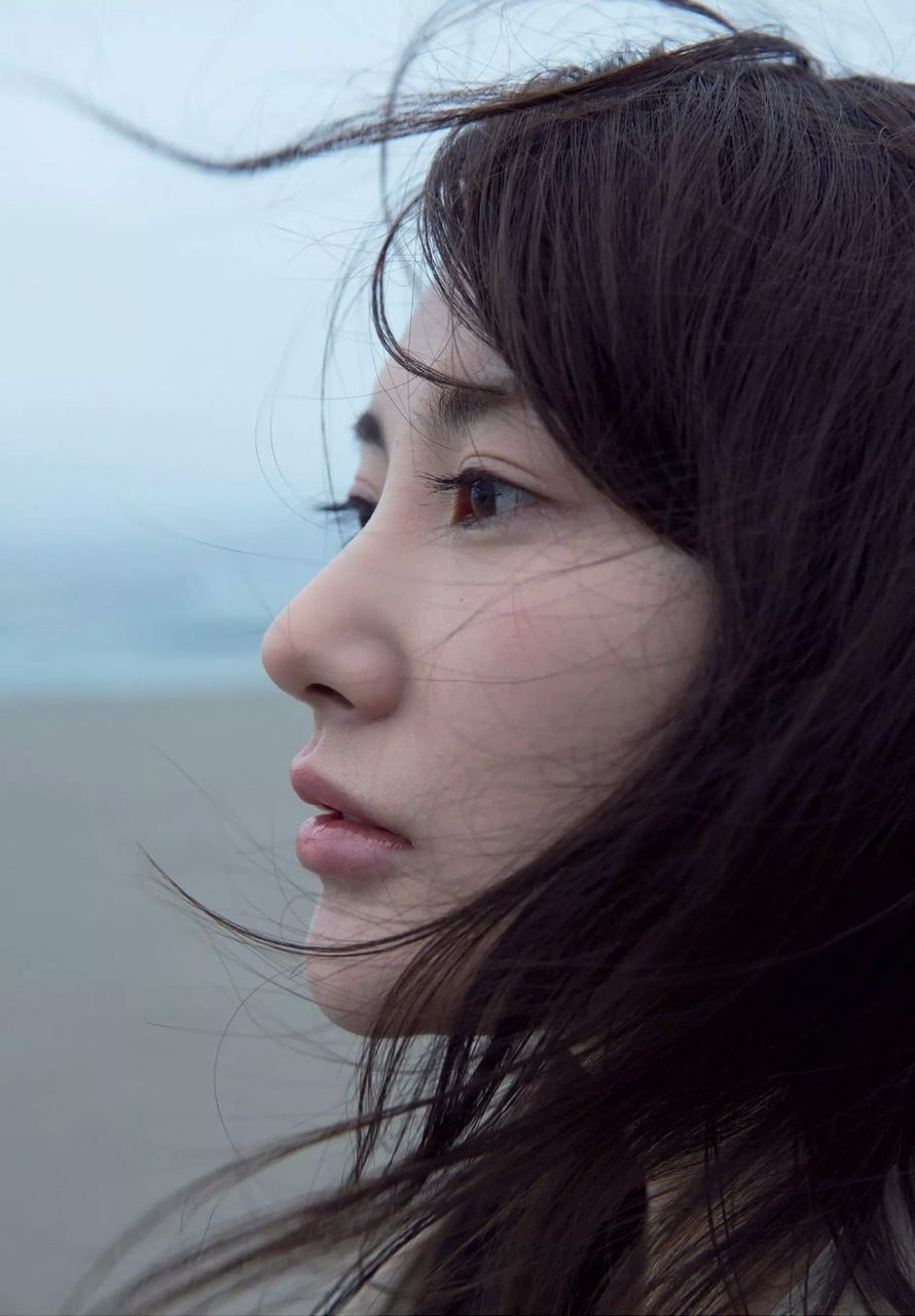 エロビア エロ画像まとめ謎の聖女・璃子のDカップ過激ヌード&下着グラビアが極エロい!画像まとめ(30枚)