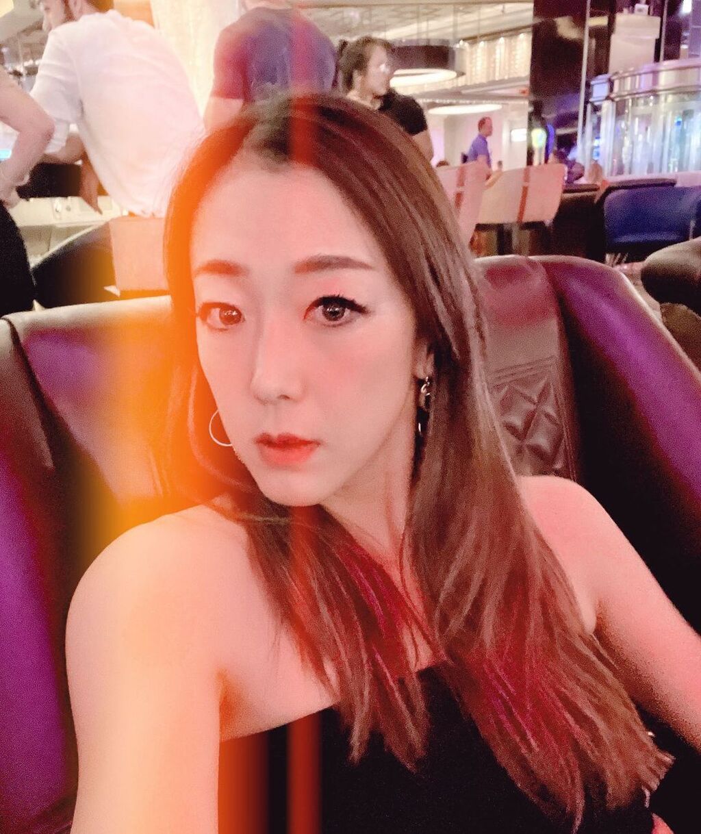 村主章江　乳首 