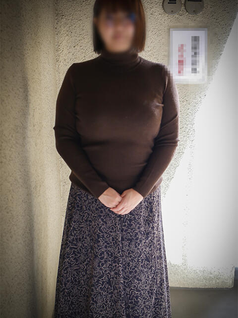 girl_665bb4690fca13.58734646_480x640