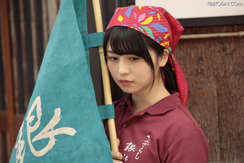 動画 長濱ねる 新曲ソロ 否定した未来 不評 私がモテないのはどう考えても坂道が悪い