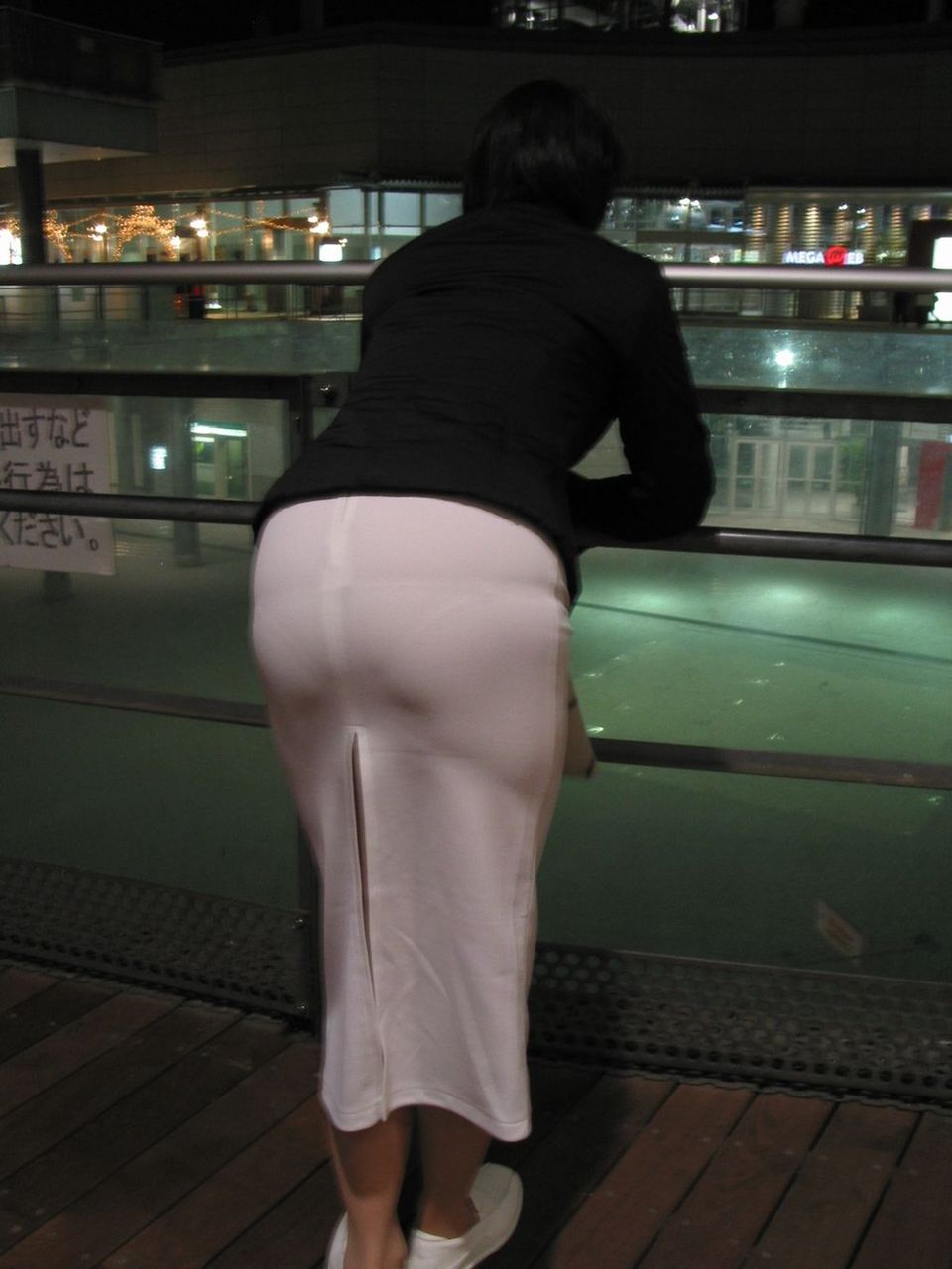 街かど一般人盗撮 パンティラインがくっきり エロ画像でヌキまくれ