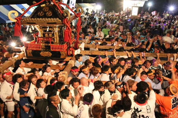 土師祭2014 土師祭終盤 迫力のもみ合い