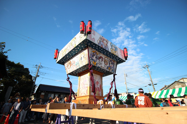 土師祭2014-夕刻の「らき☆すた神輿」