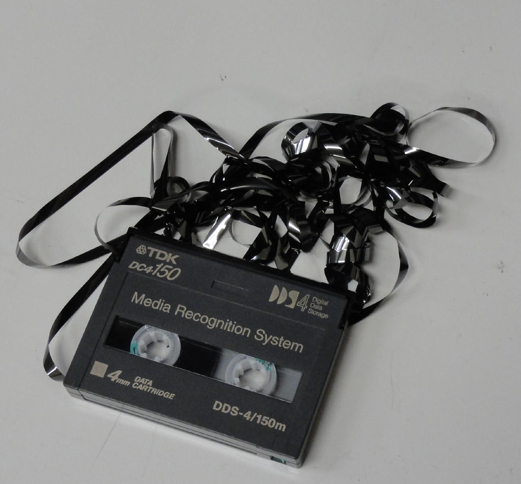 Ddsのテープメディアが切れた 似非管理者の寂しい夜