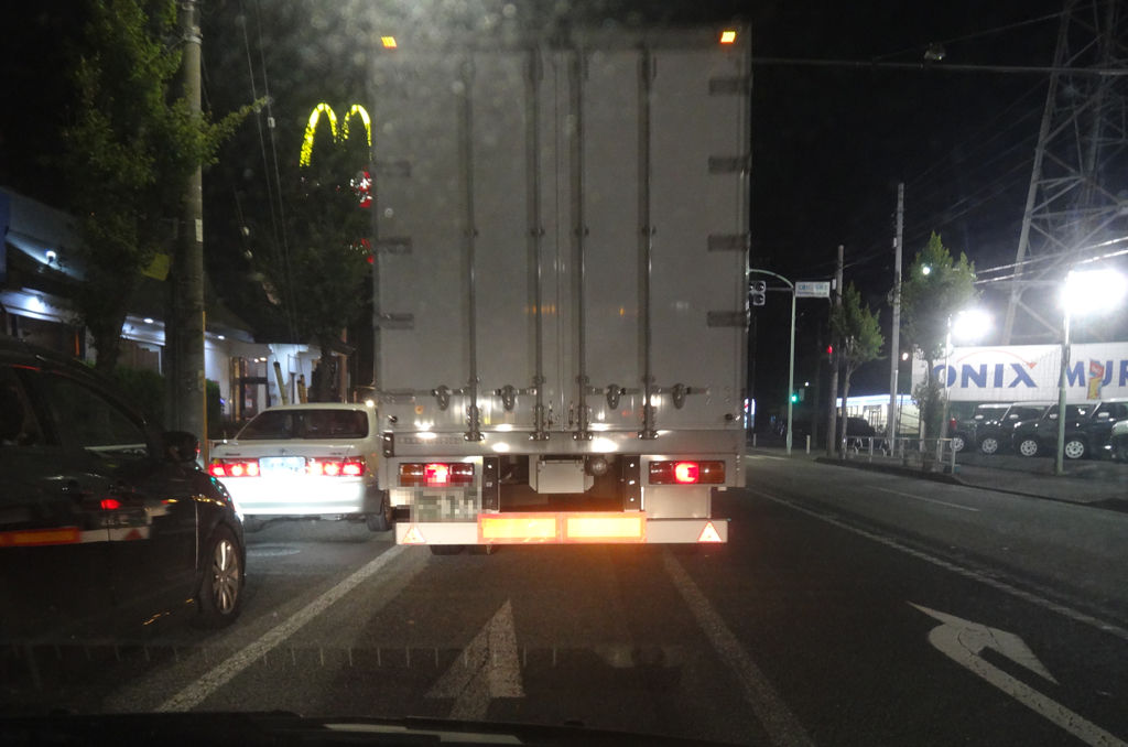 東京の道路は狭い 本当に狭い 似非管理者の寂しい夜