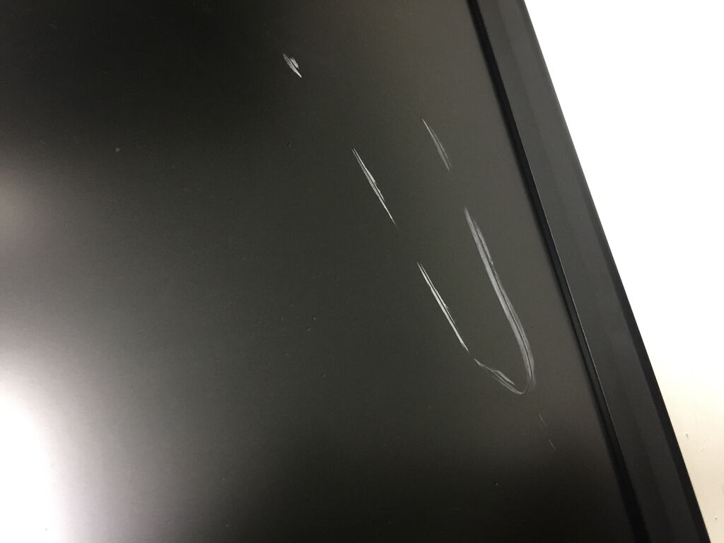 液晶モニタの傷を直す 似非管理者の寂しい夜 液晶モニタの傷を直す 似非管理者の寂しい夜
