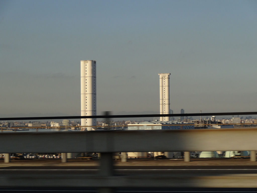 中部電力 新名古屋火力発電所の煙突 似非管理者の寂しい夜 中部電力 新名古屋火力発電所の煙突 似非管理者の寂しい夜