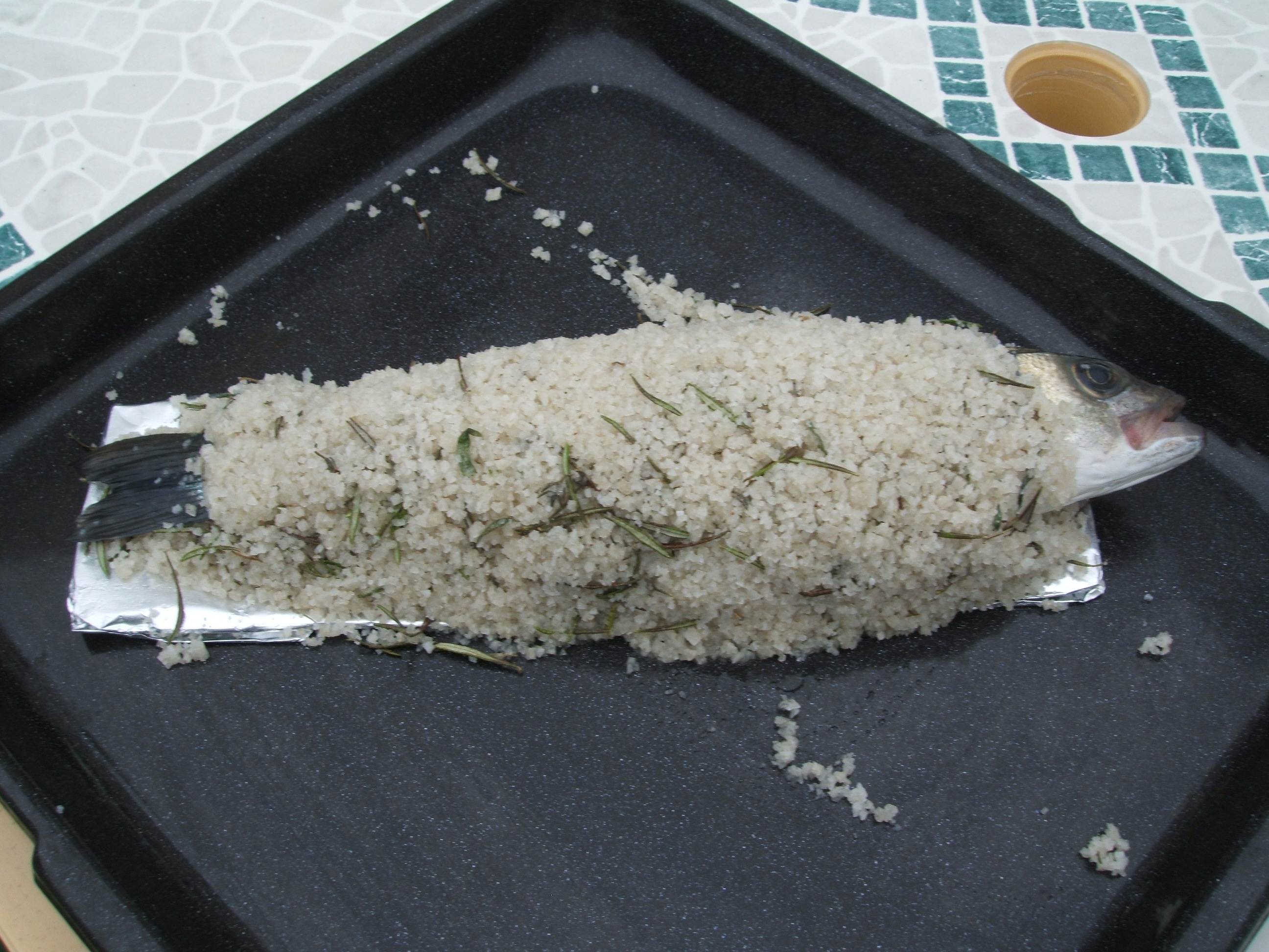 岩場釣りとスズキの粗塩焼き フランス リタイアとボランティアの生活