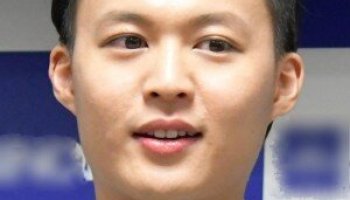 tec_yuitihanada220606_001-300x442_thum800