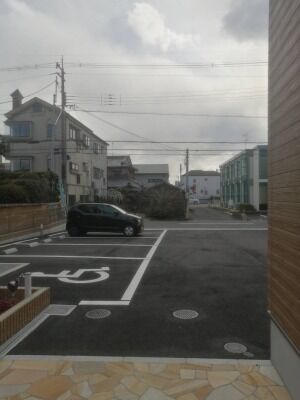 グランモーレ香里園駐車場