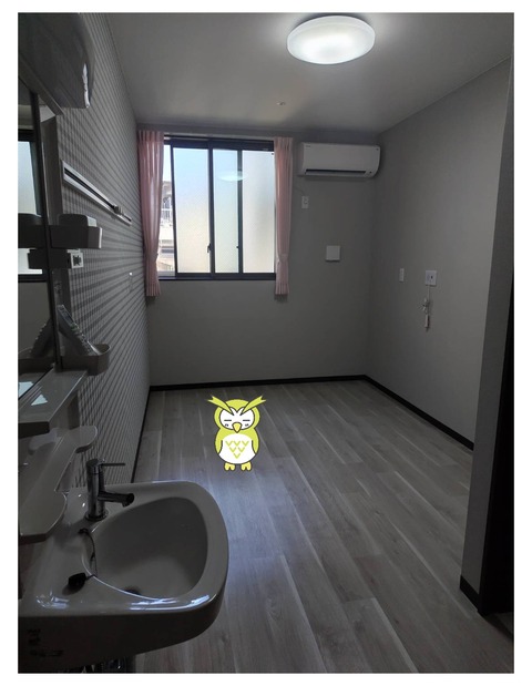 8281