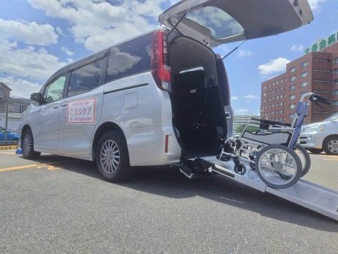 介護車両写真3