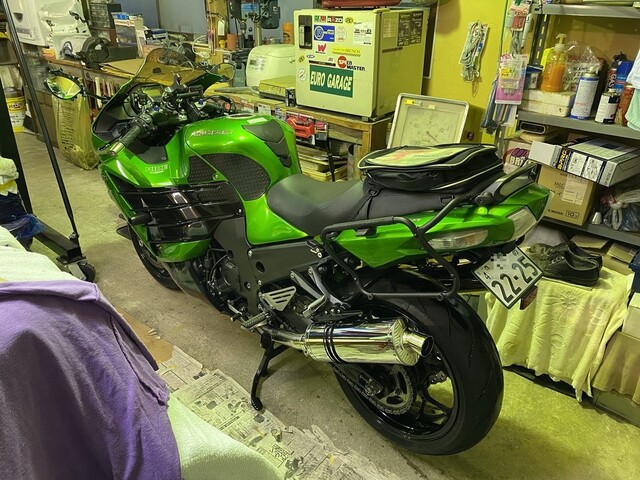 ZX-14Rタイヤ交換(後輪) : euro_garage Diary ZX-14Rタイヤ交換(後輪) : euro_garage Diary